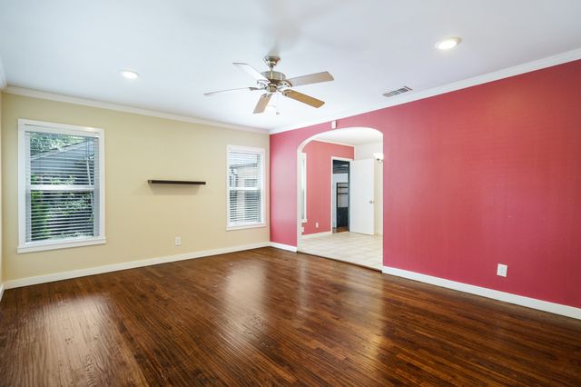 3135 Hedgerow Drive, Dallas, TX 75235