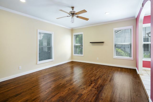3135 Hedgerow Drive, Dallas, TX 75235