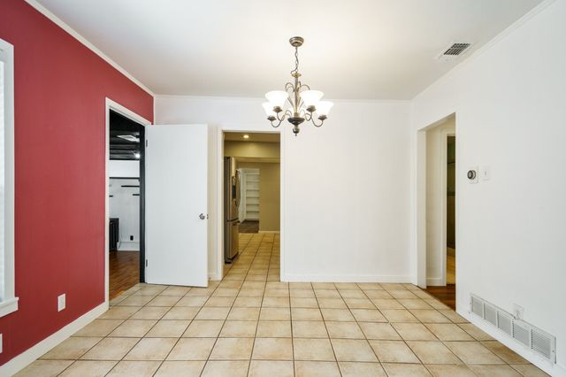 3135 Hedgerow Drive, Dallas, TX 75235