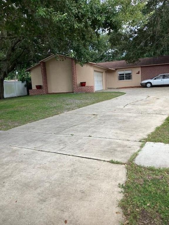 2261 VIENTO STREET, Orlando, FL 32822