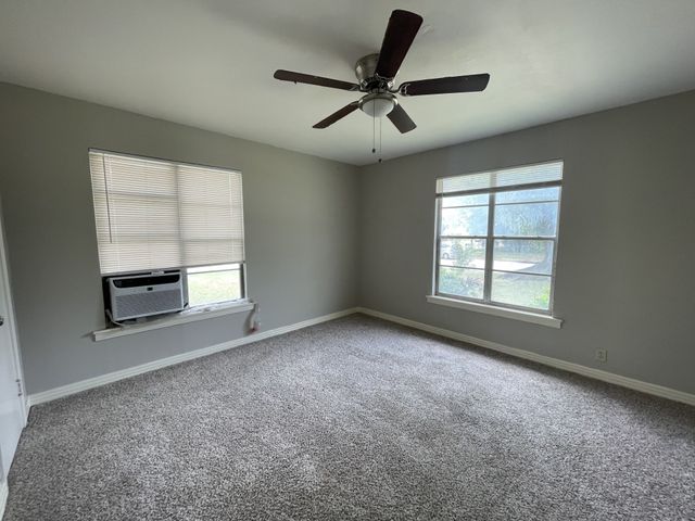 815 DUGAN Street, Arlington, TX 76010
