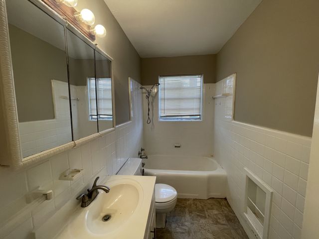 815 DUGAN Street, Arlington, TX 76010