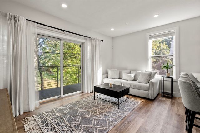 19 W Tremlett St 4, Boston, MA 02124