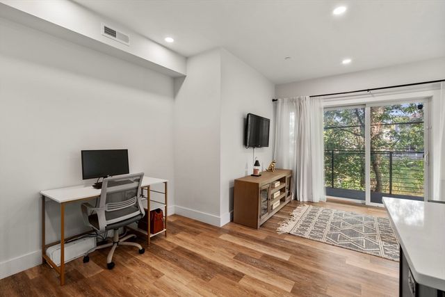 19 W Tremlett St 4, Boston, MA 02124