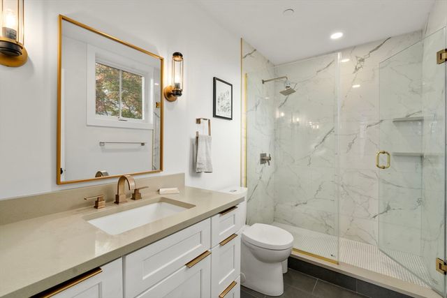19 W Tremlett St 4, Boston, MA 02124