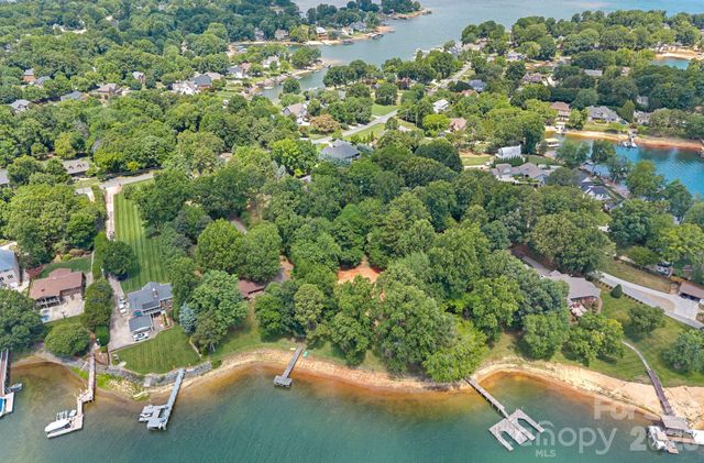 21024 Norman Shores Drive, Cornelius, NC 28031