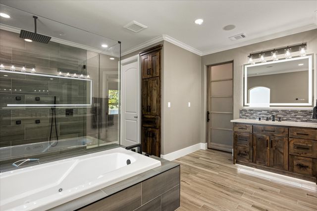 1203 Huntington Cove Court, Granbury, TX 76048