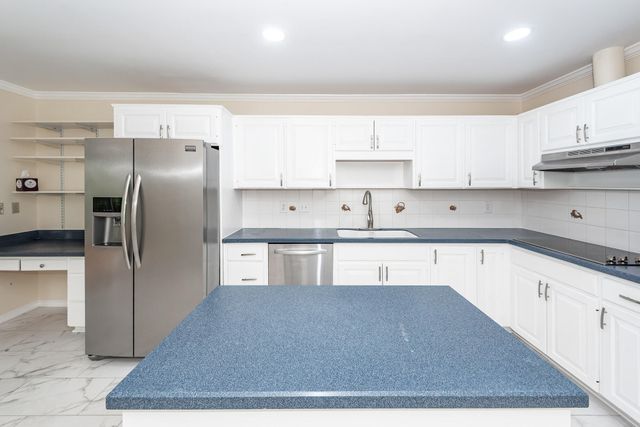 14 Wappoo Creek Place, Charleston, SC 29412