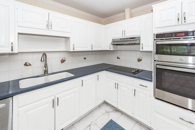 14 Wappoo Creek Place, Charleston, SC 29412