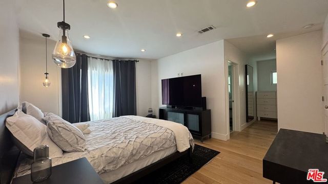 1113 S Doheny Drive, Los Angeles, CA 90035