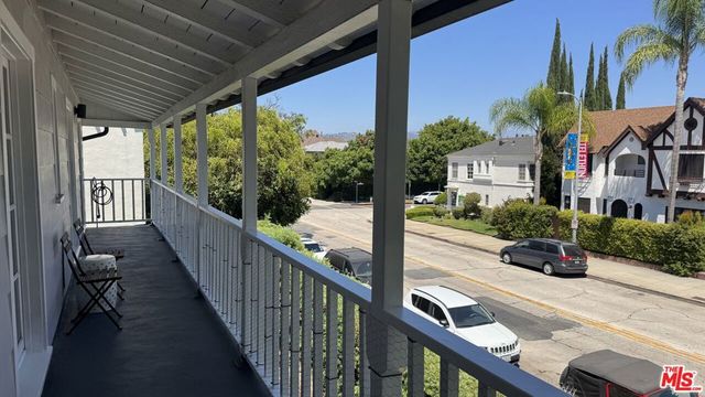 1113 S Doheny Drive, Los Angeles, CA 90035