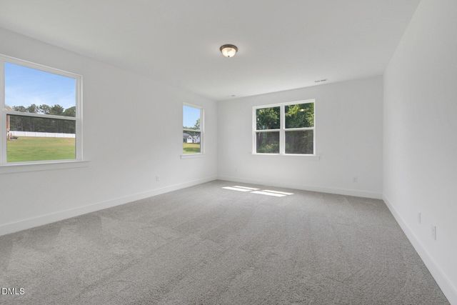 160 Golfview Avenue, Benson, NC 27504