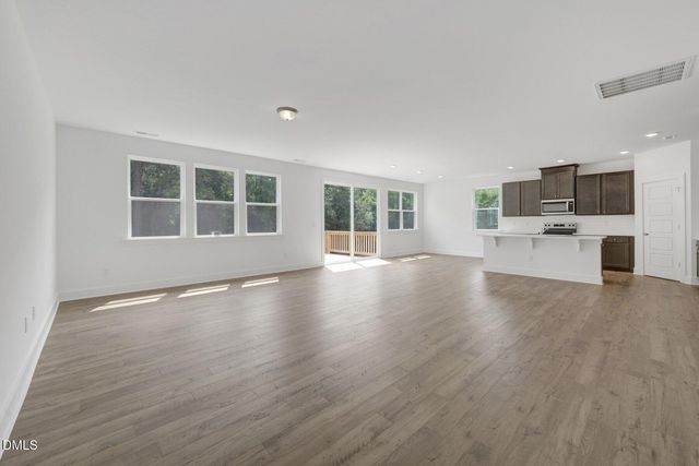 160 Golfview Avenue, Benson, NC 27504