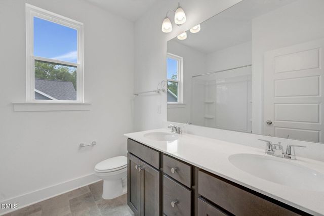 160 Golfview Avenue, Benson, NC 27504