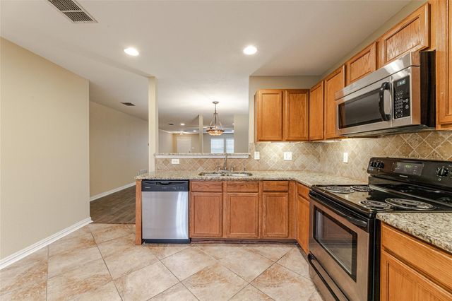 9013 Fremont Trail, Fort Worth, TX 76244