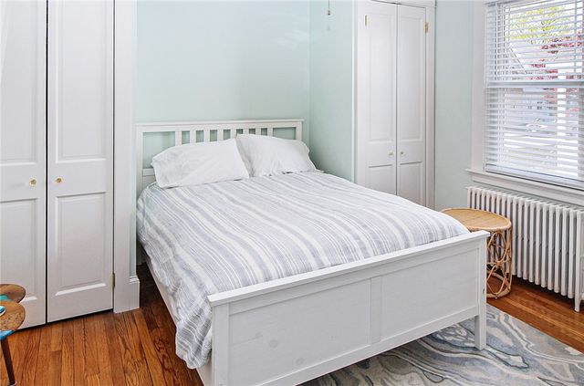 28 W Narragansett Avenue, Newport, RI 02840