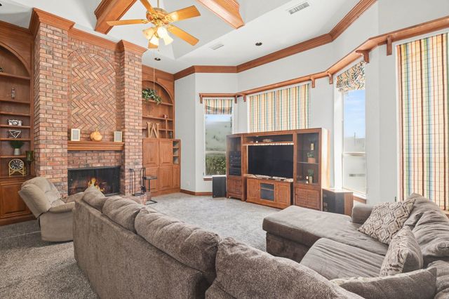 5205 Vicksburg Drive, Arlington, TX 76017