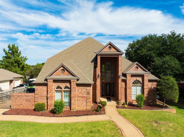 5205 Vicksburg Drive, Arlington, TX 76017