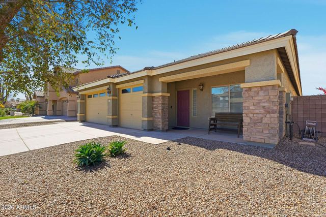 22224 N SUNSET Drive, Maricopa, AZ 85139