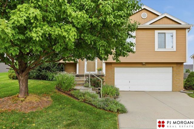 7972 Bartlett Street, Omaha, NE 68122