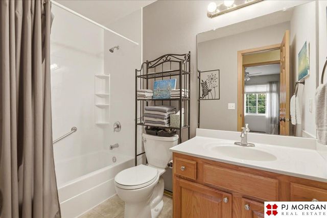 7972 Bartlett Street, Omaha, NE 68122