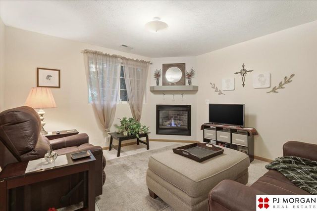 7972 Bartlett Street, Omaha, NE 68122