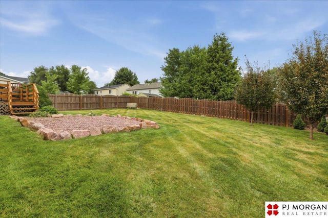 7972 Bartlett Street, Omaha, NE 68122