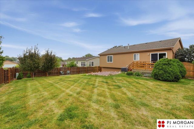 7972 Bartlett Street, Omaha, NE 68122