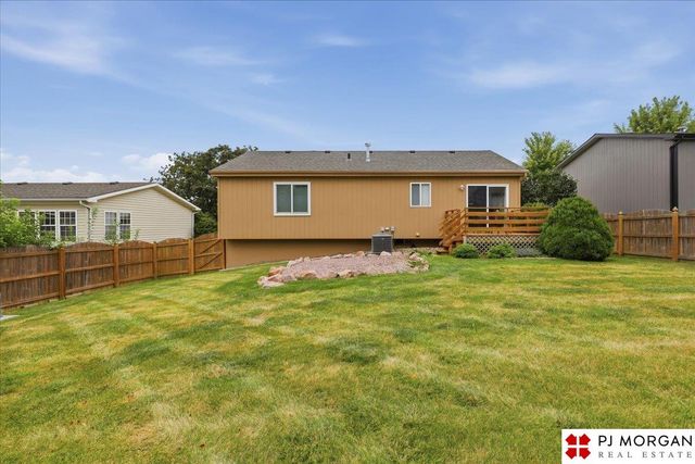 7972 Bartlett Street, Omaha, NE 68122