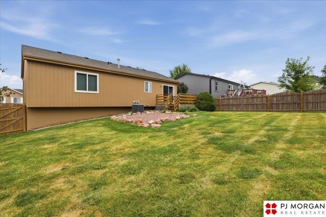 7972 Bartlett Street, Omaha, NE 68122