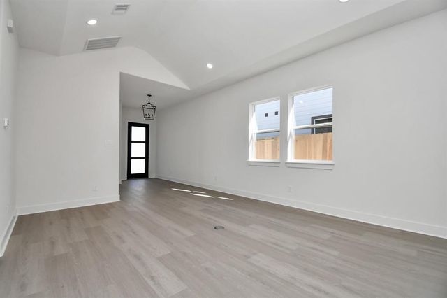 4346 Avron Drive, Stafford, TX 77477