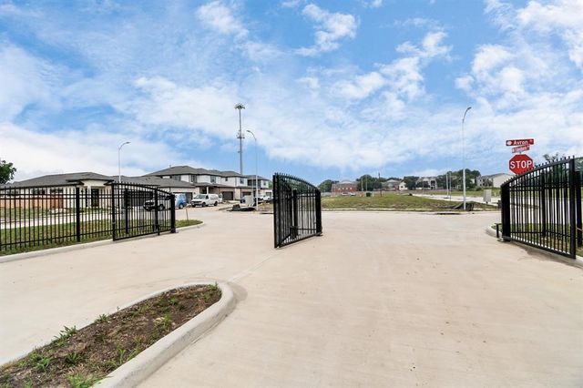 4346 Avron Drive, Stafford, TX 77477