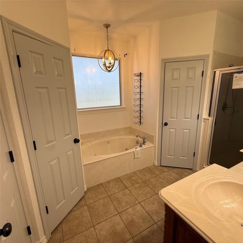 543 Islet Drive, Runaway Bay, TX 76426