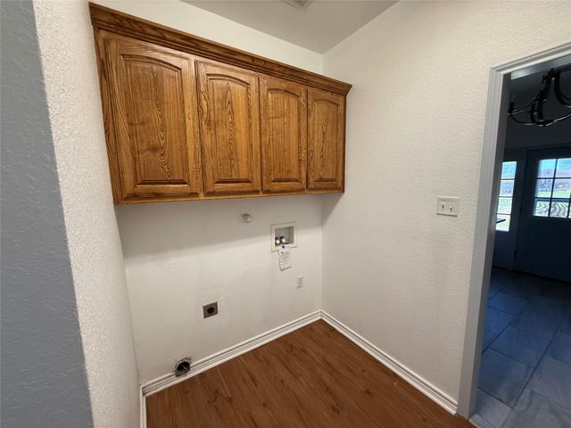 543 Islet Drive, Runaway Bay, TX 76426
