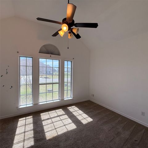 543 Islet Drive, Runaway Bay, TX 76426