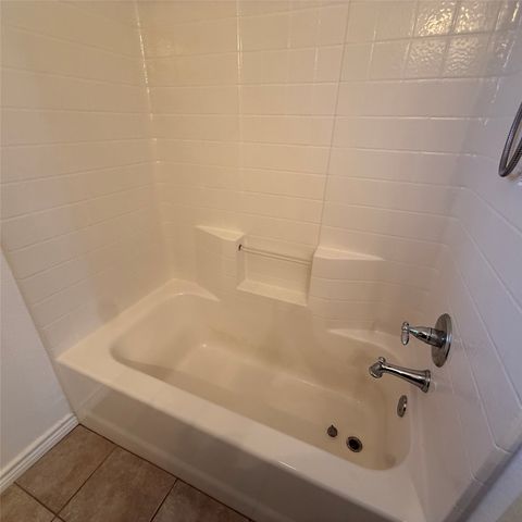 543 Islet Drive, Runaway Bay, TX 76426