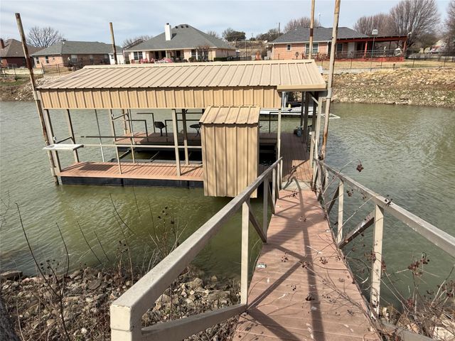 543 Islet Drive, Runaway Bay, TX 76426