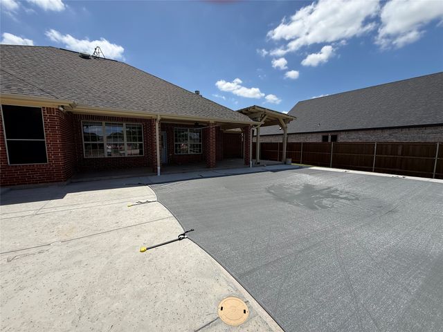 543 Islet Drive, Runaway Bay, TX 76426