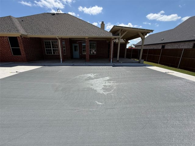 543 Islet Drive, Runaway Bay, TX 76426