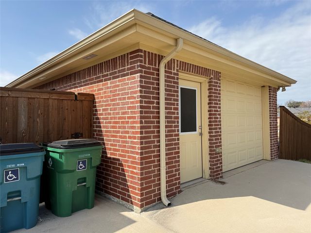 543 Islet Drive, Runaway Bay, TX 76426