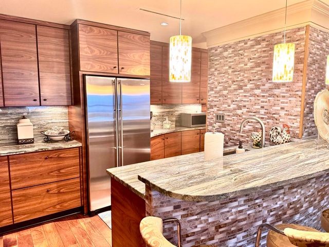 655 S Riverside Dr Apt 1208, Memphis, TN 38103