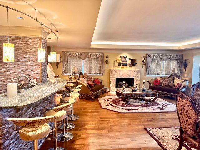 655 S Riverside Dr Apt 1208, Memphis, TN 38103