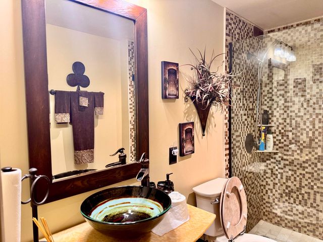 655 S Riverside Dr Apt 1208, Memphis, TN 38103