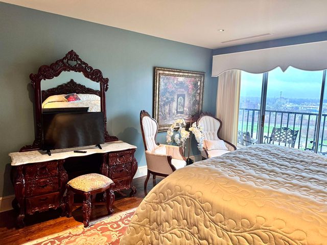 655 S Riverside Dr Apt 1208, Memphis, TN 38103