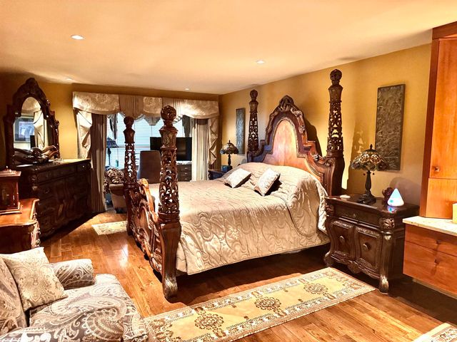 655 S Riverside Dr Apt 1208, Memphis, TN 38103