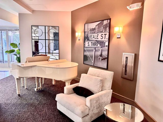 655 S Riverside Dr Apt 1208, Memphis, TN 38103