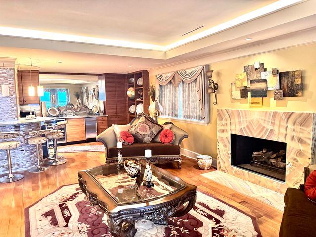 655 S Riverside Dr Apt 1208, Memphis, TN 38103