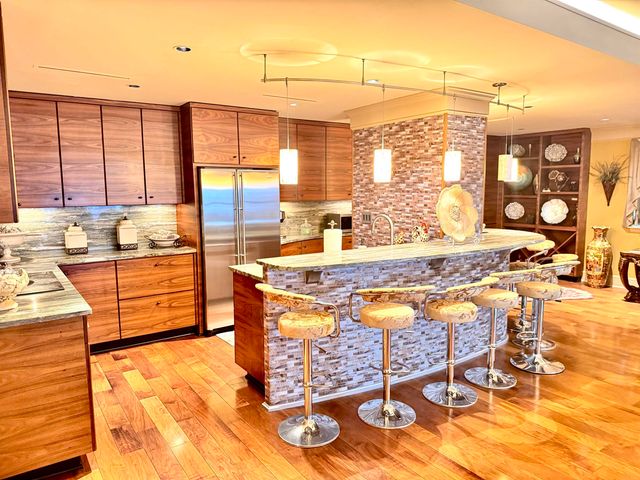 655 S Riverside Dr Apt 1208, Memphis, TN 38103