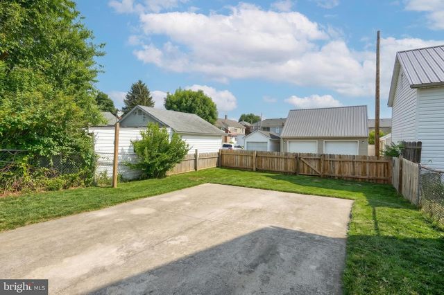108 FAIR AVE, Hanover, PA 17331