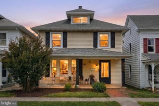 108 FAIR AVE, Hanover, PA 17331